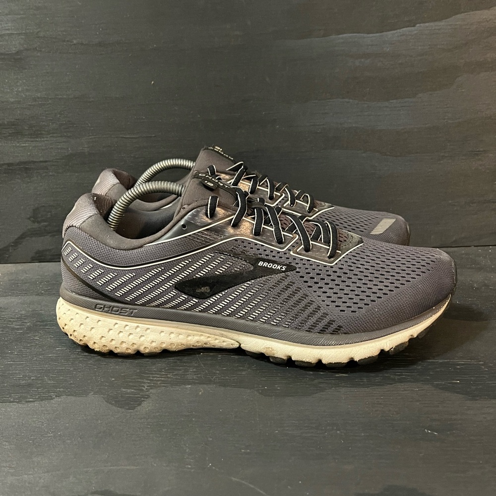 Brooks Ghost 12 Men’s Size 11 Wide Gray Running Shoes 1103162E075